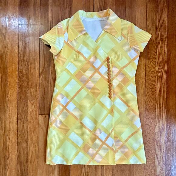Vintage 1960s Handmade Yellow Plaid Mini Dress with Snap Button Front - Picture 2 of 16